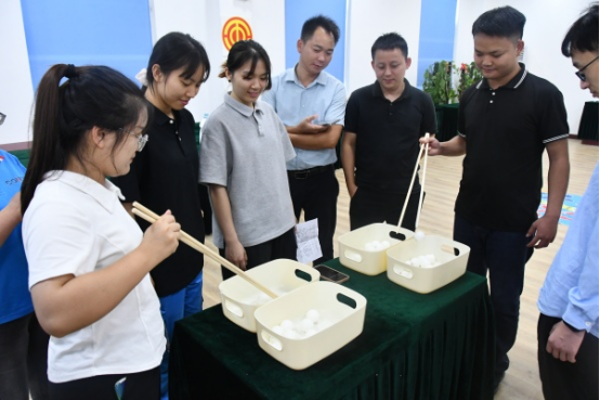 廣西環境公司工會組織開展“月滿華誕,情聚金秋”主題活動197 廣西環境公司工會組織開展“月滿華誕,情聚金秋”主題活動197