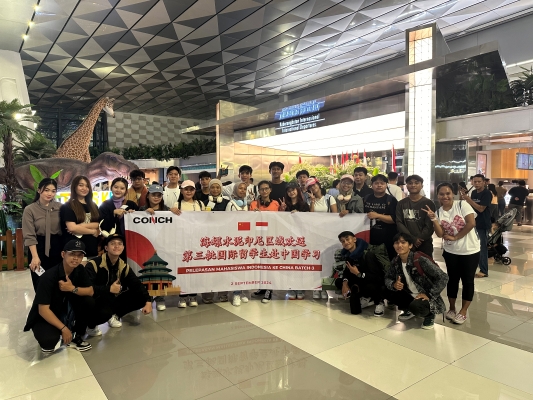 1.印尼機(jī)場歡送 1.印尼機(jī)場歡送