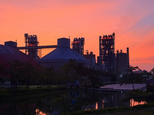 扶綏海螺黃進南橙霞映廠_副本