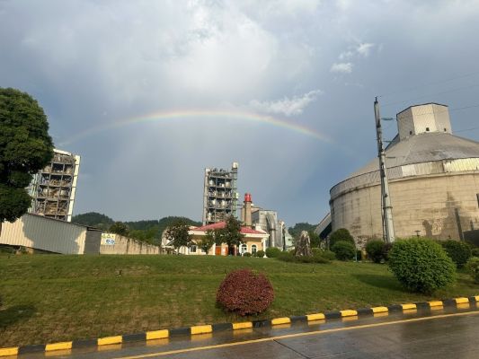 貴陽海螺，一橋飛架，蘇金鳳_副本