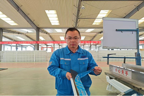 匠心筑夢(mèng),砥礪前行—— 記股份公司年度先進(jìn)工作者黃文生208 匠心筑夢(mèng),砥礪前行—— 記股份公司年度先進(jìn)工作者黃文生208